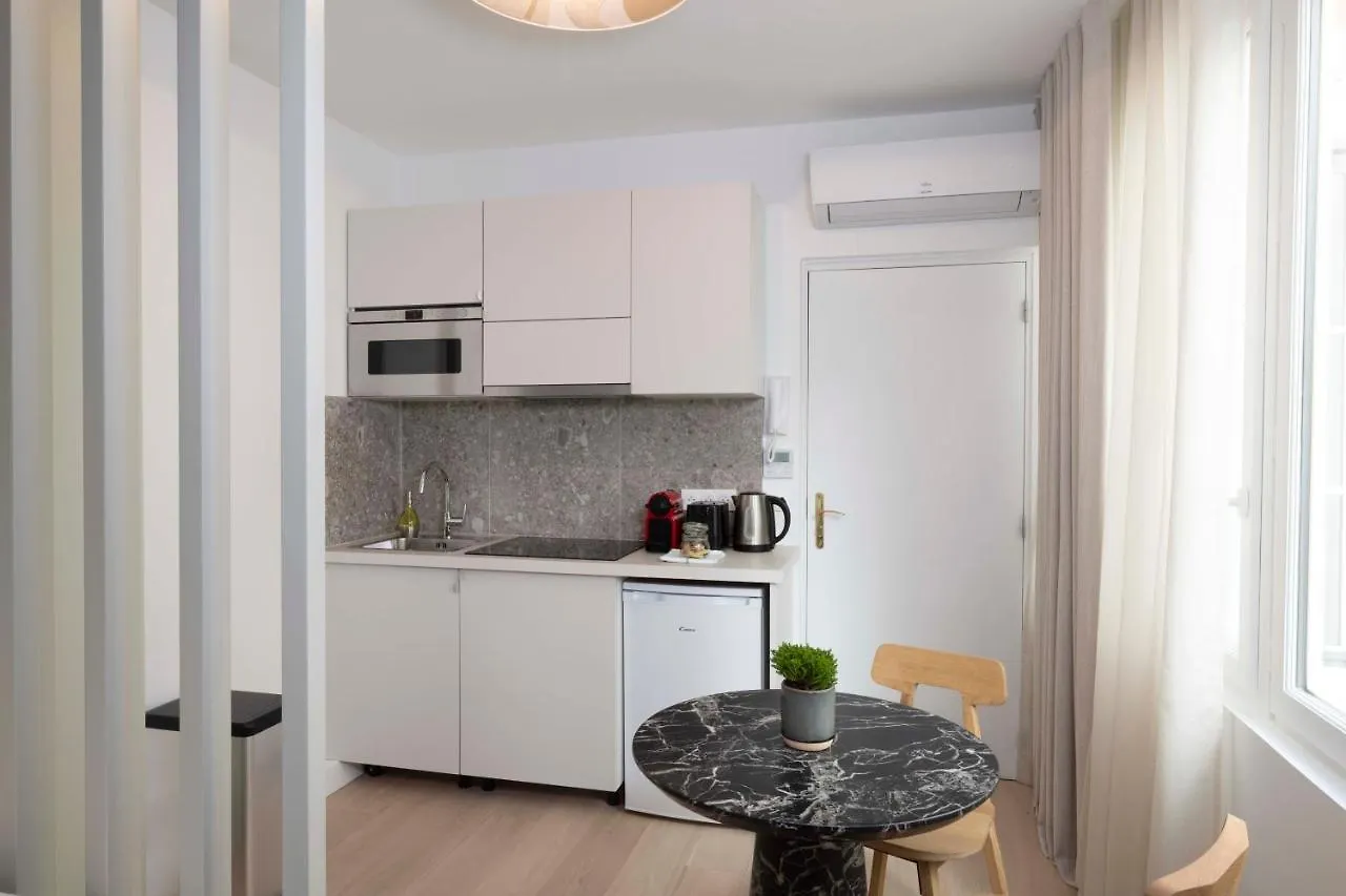 Yuna Blanche - Serviced Apartment